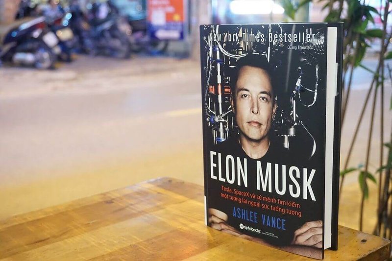 elon-musk-hanh-trinh-tu-tesla-spacex-den-khat-vong-dinh-hinh-tuong-lai-doctruyenngontinh-org-4-1
