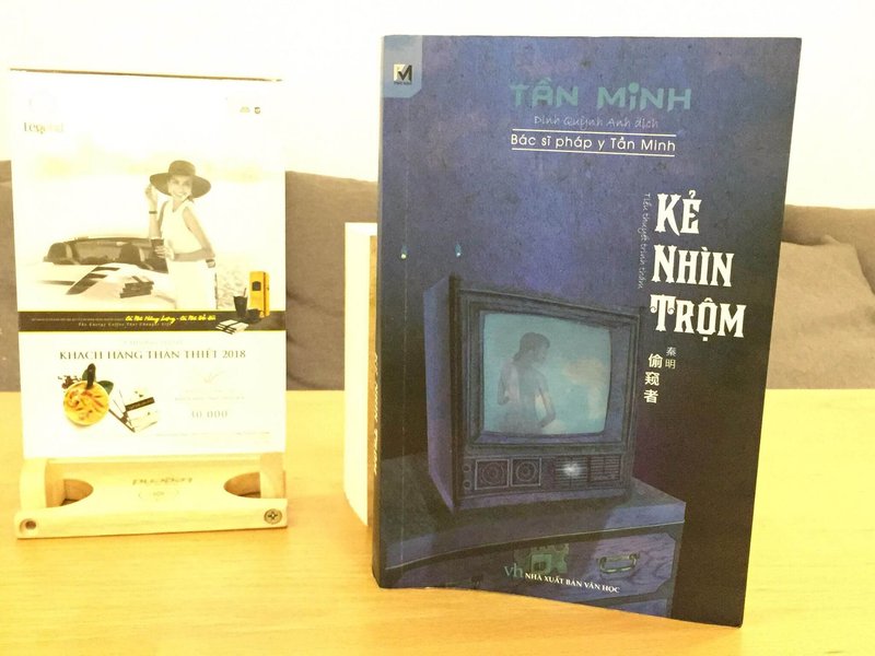 giai-ma-tam-ly-ke-am-anh-review-sach-ke-nhin-trom-phap-y-tan-minh-doctruyenngontinh-org-4-1